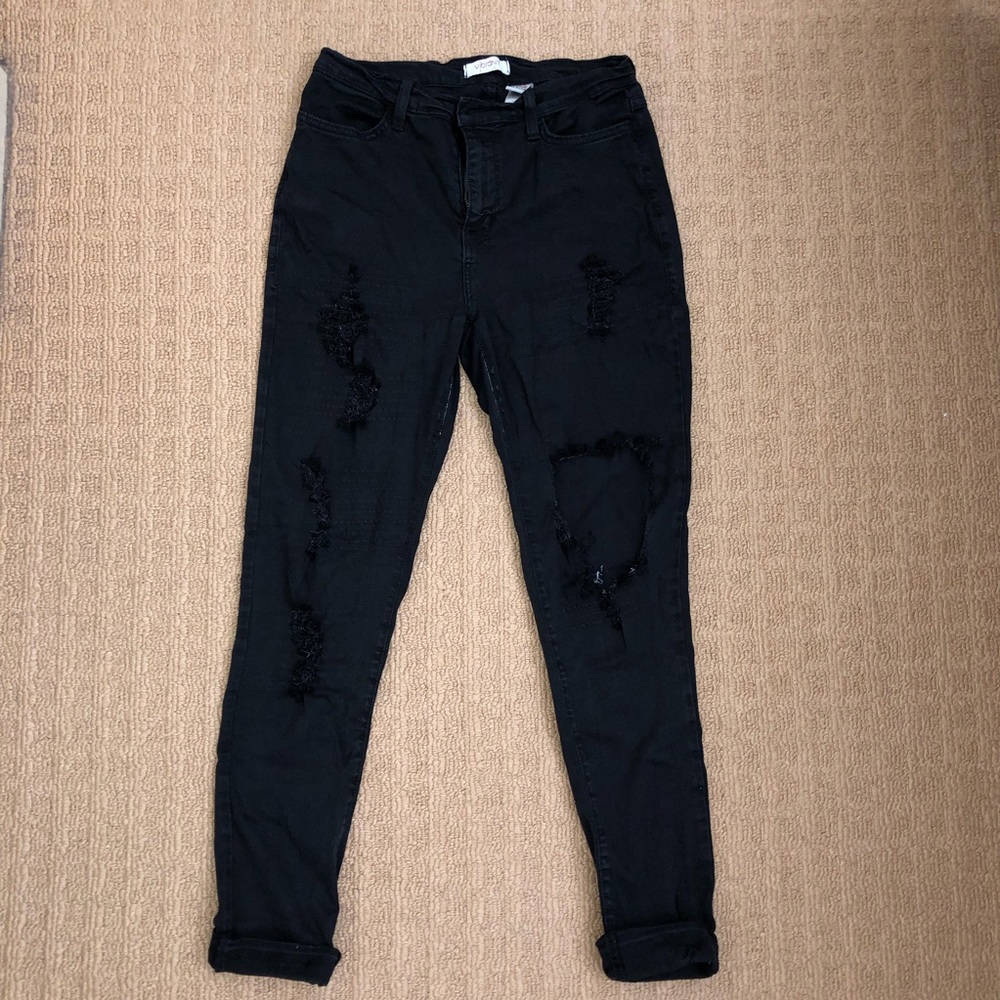 Fashion Nova ripped jeans size: 13